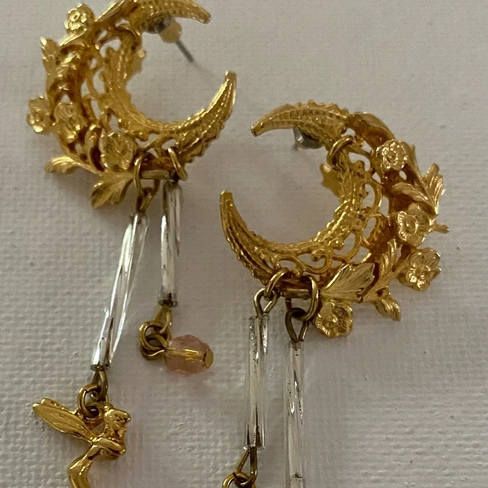 Kirks Folly earrings - Picture 2 of 10